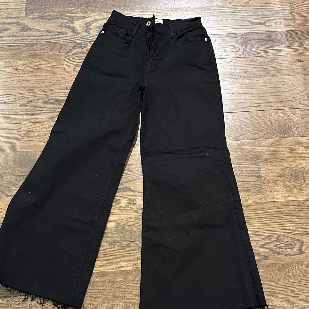 Frame le palazzo crop